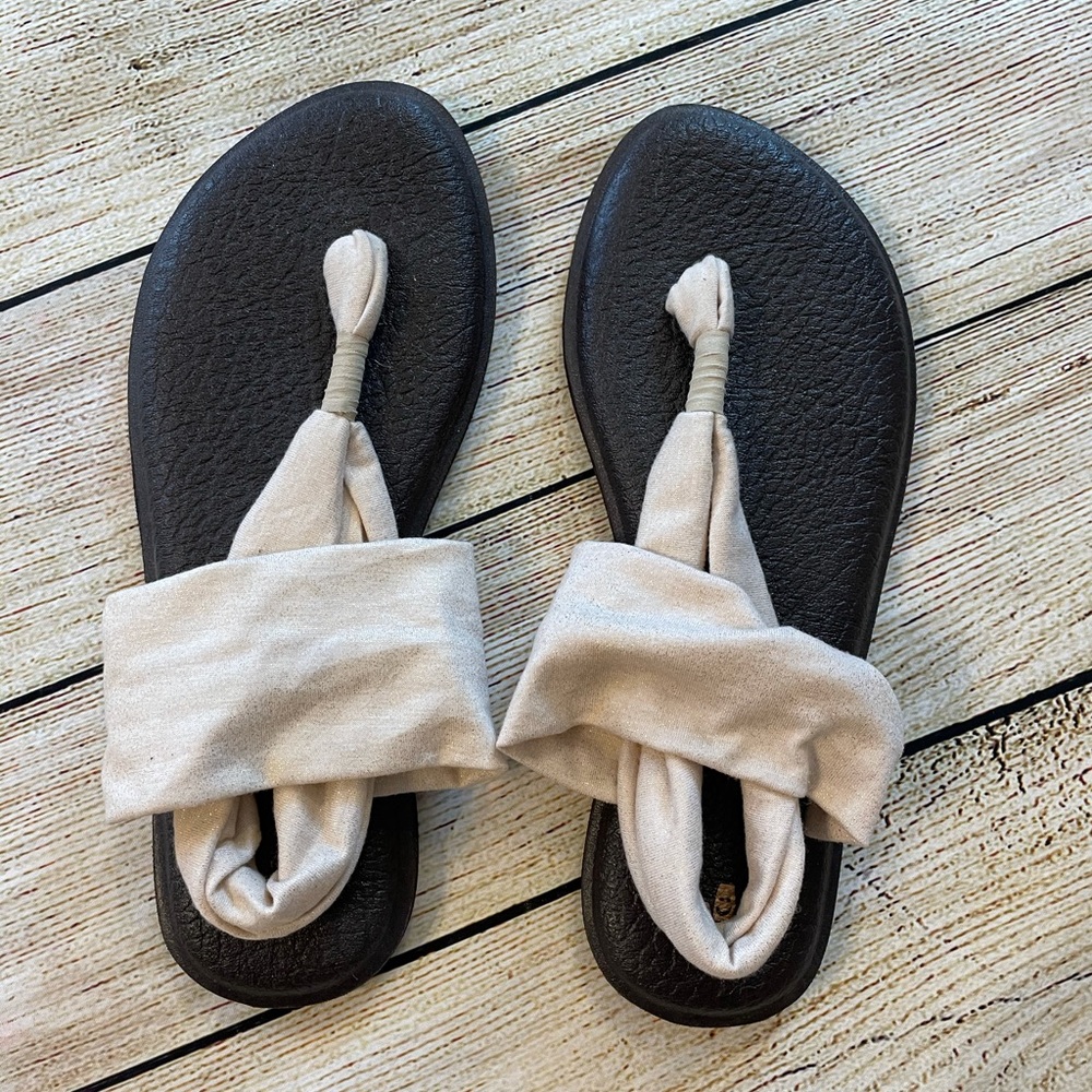 Sanuk Sandals, size 8